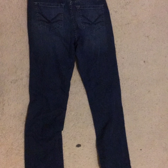 Blue jeans - Picture 2 of 3